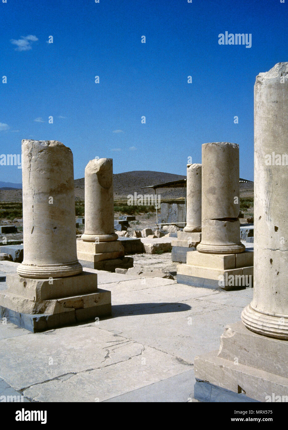 Pasargadae, der Iran. Ruinen von privaten des Großen Palastes. Es war der Palast von Kyros, Achämenidischen König von Persien (559-530 v. Chr.), der Gründer der Achämenidischen Reiches. Pasargadae war die Hauptstadt des achämenidischen Reiches unter Kyros II., der seinen Bau ausgestellt hatte. Stockfoto