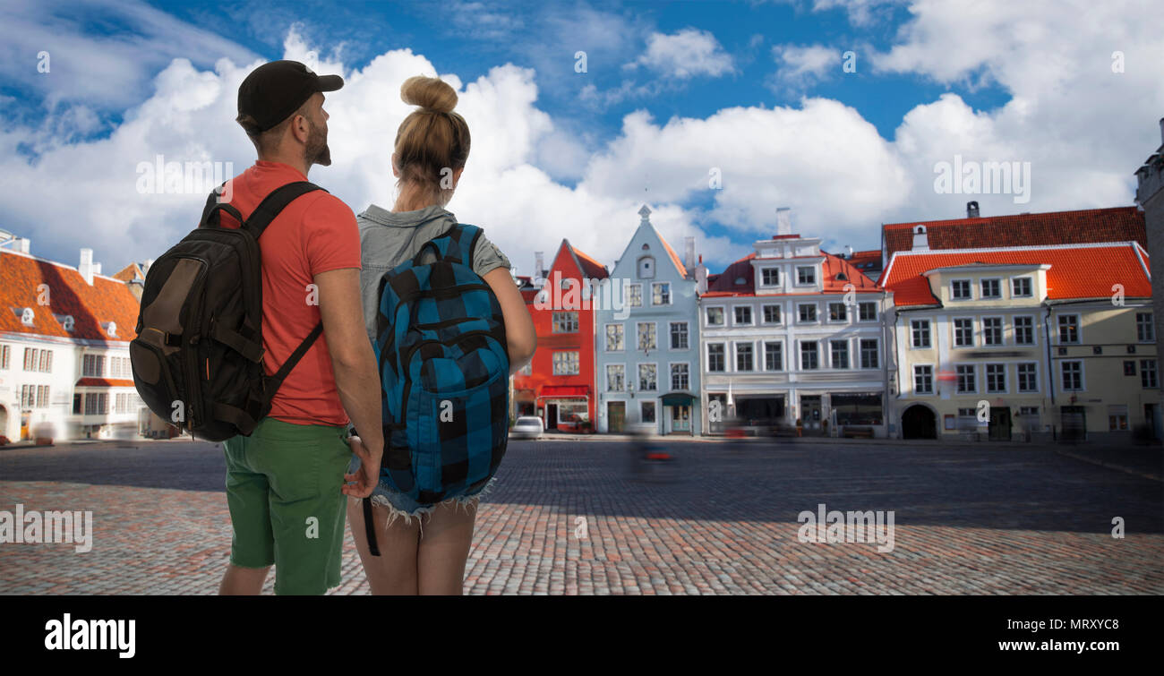 Mann und Frau Reisen rund um Tallinn, Estland Stockfoto