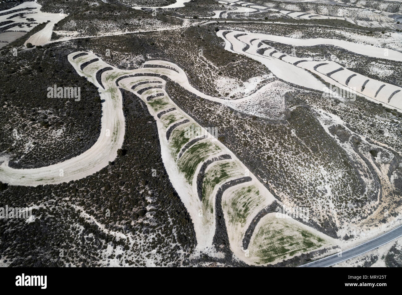 Luftaufnahme der Trockengebiete Landwirtschaft. Castejon de Monegros, Huesca, Aragón, Spanien, Europa Stockfoto