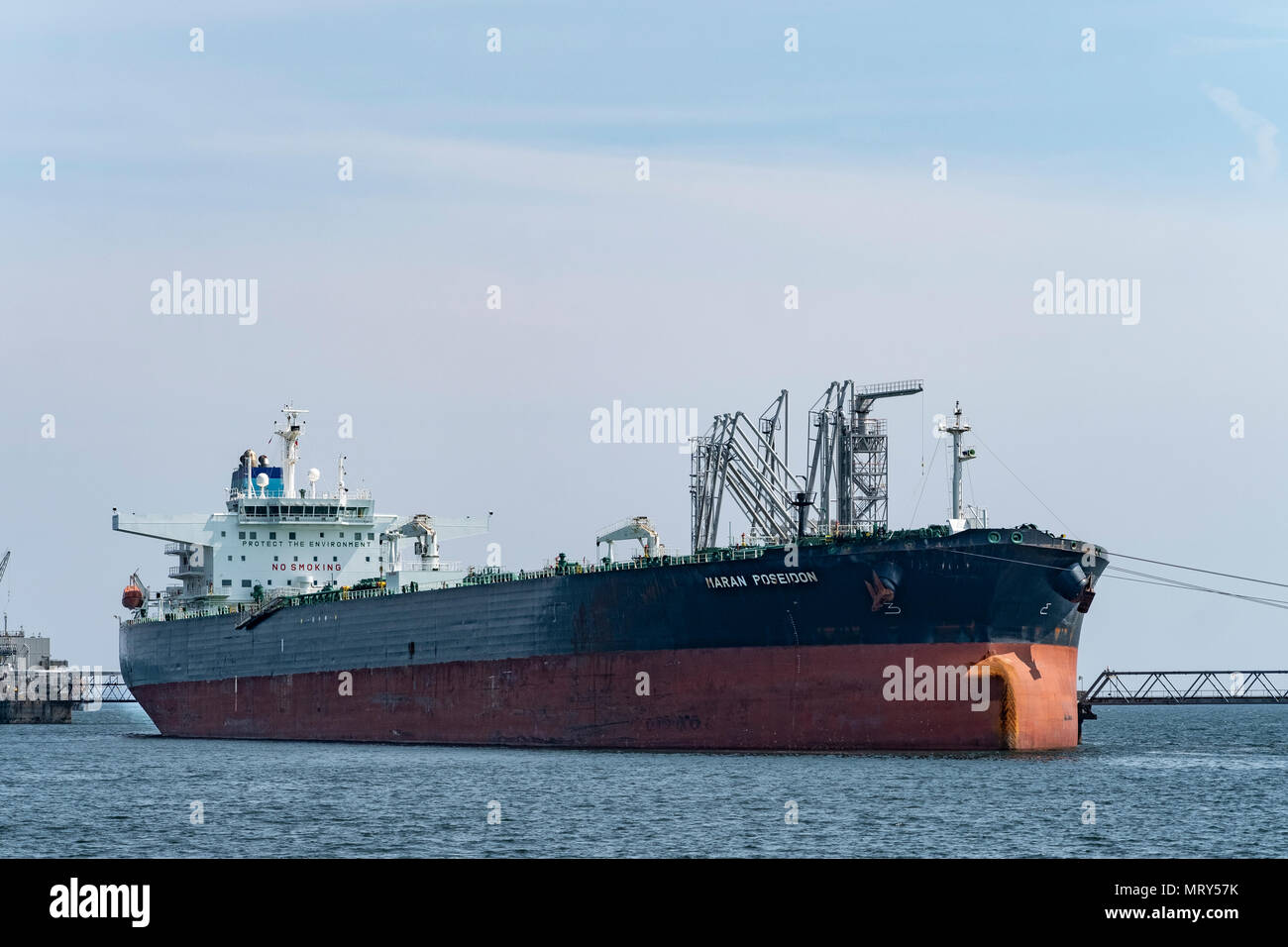 Öltanker Anker auf Erhabene an Hound Point Marine Terminal durch BP, Schottland, UK betrieben Stockfoto