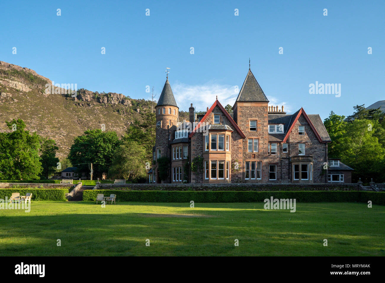 Seitenansicht und die Gründe des Torridon hotel, Addo, North West Highlands, Schottland Stockfoto