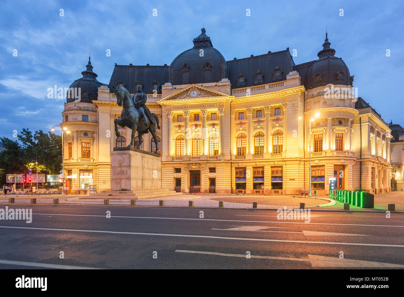 Universität Bukarest Bibliothek in der Dämmerung Stockfoto