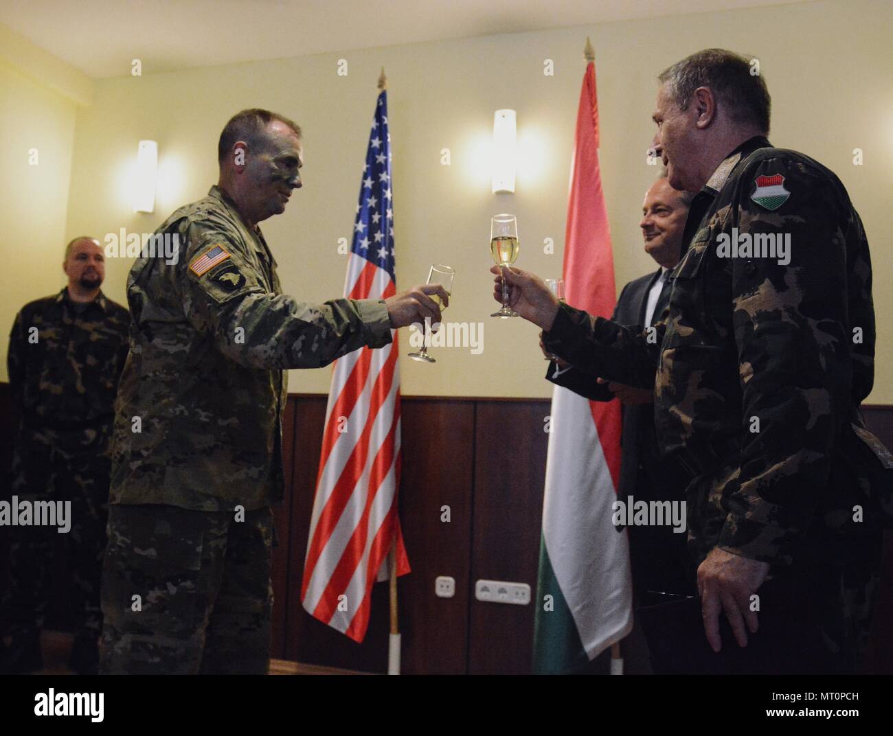 Papa, Ungarn kommandierenden General der US Army Europe