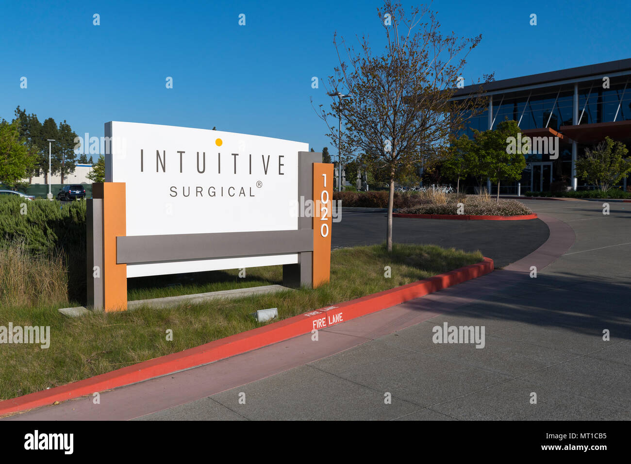 Sunnyvale, Kalifornien - 26. April 2018: Intuitive Surgical Hauptsitz im Silicon Valley. Intuitive Surgical ist ein amerikanischer Konzern, Manufact Stockfoto