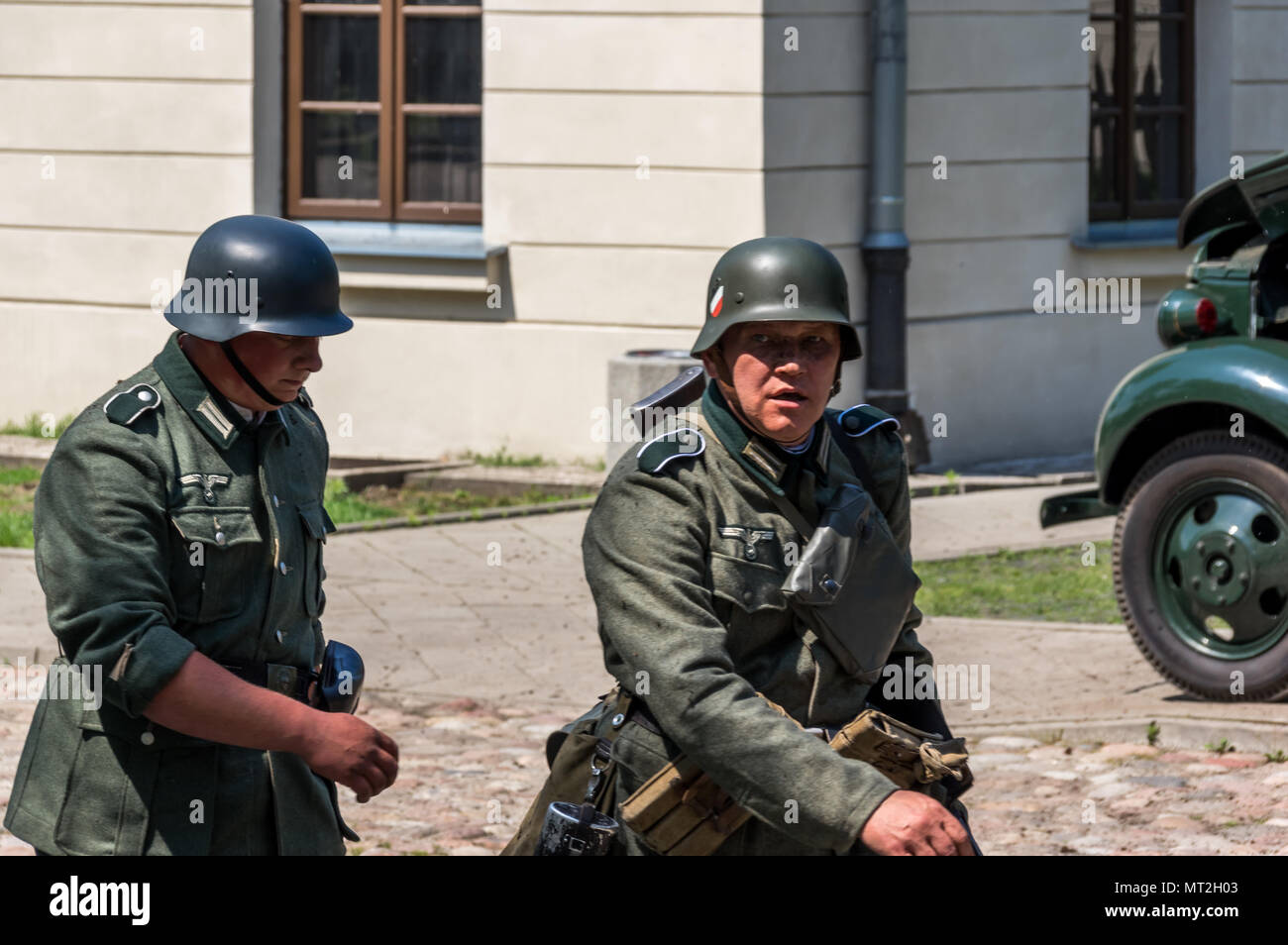 Warschau, Polen 27. Mai 2018 Reenactors stellen eine Schlacht