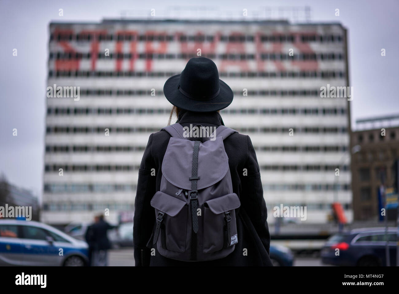 Alexanderplatz Frau Zündet Sich An Video Kommunismus Alexanderplatz Stockfotos und -bilder Kaufen - Alamy