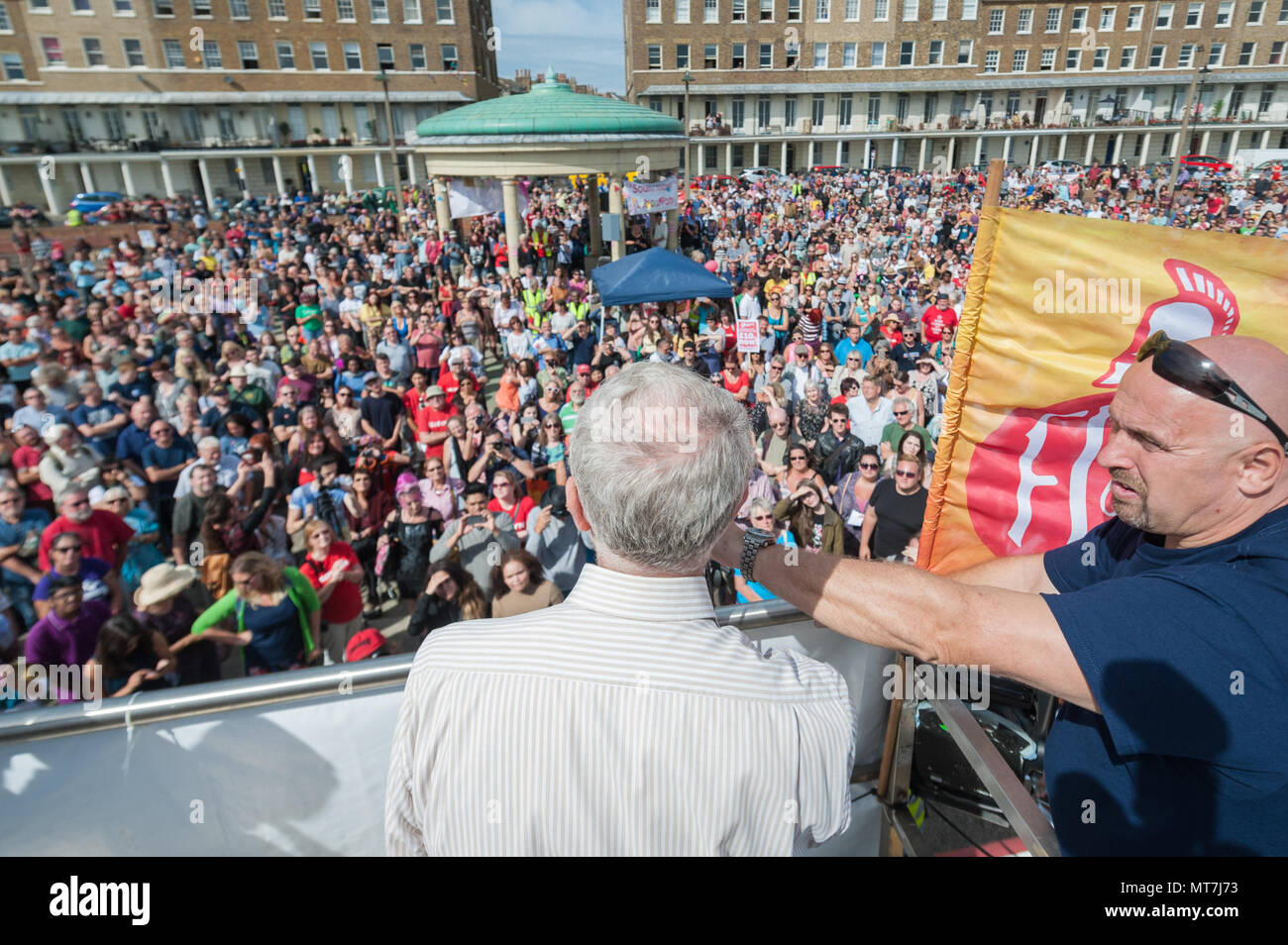 Der Musikpavillon, Wellington Crescent, Ramsgate, Kent, Großbritannien. 3. September 2016. Führer der Labour Party Jeremy Corbyn besucht eine Rallye von Hunderten von Su Stockfoto