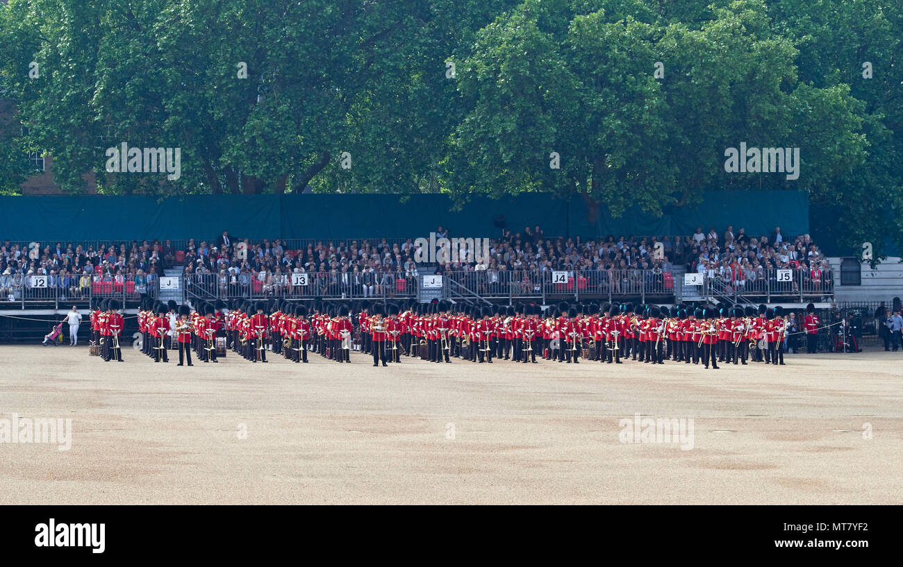 London Die wichtigsten Generäle in Horse Guards Parade eine Praxis für die Farbe der Queens Geburtstag Parade 2018 Stockfoto