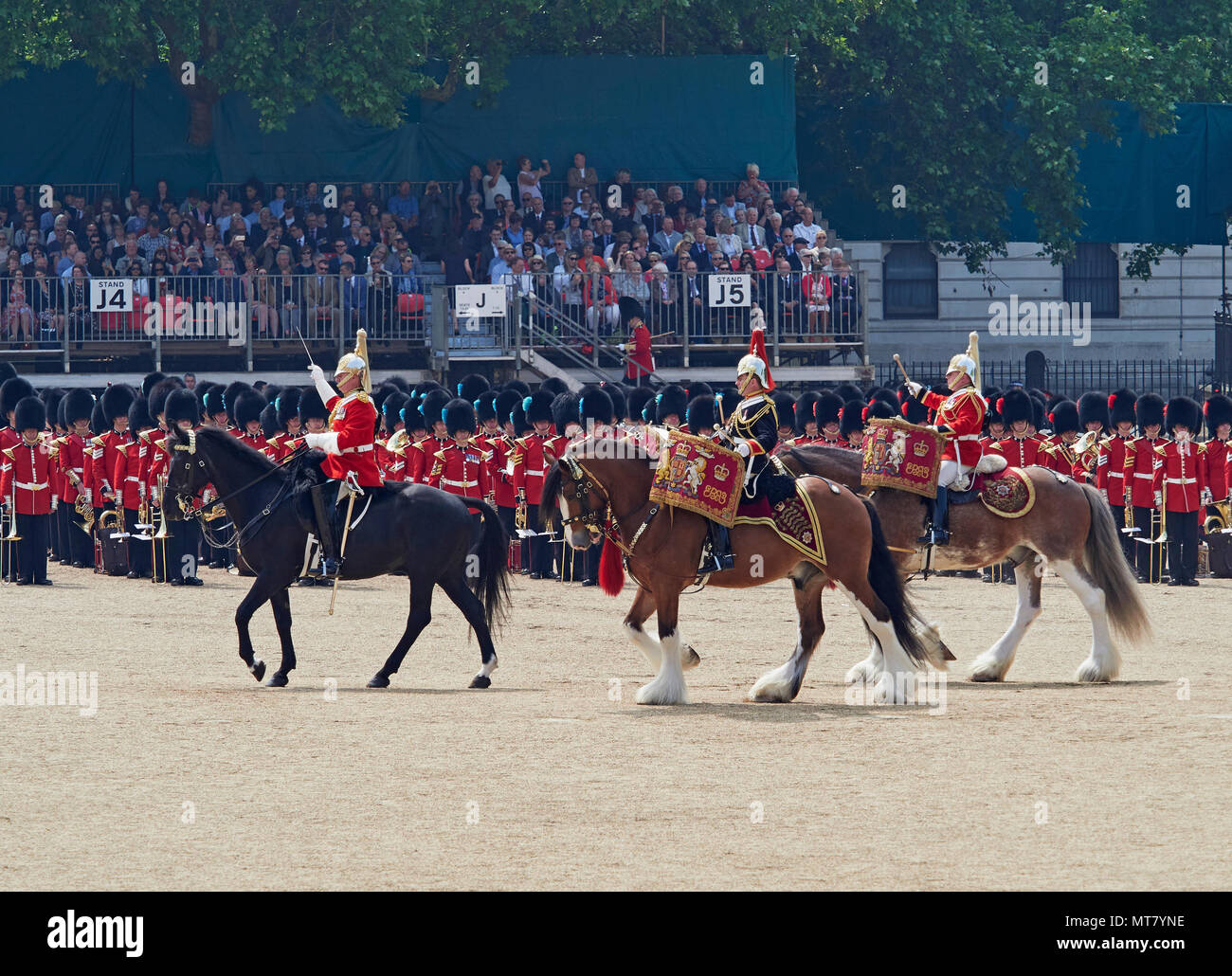 London Die wichtigsten Generäle in Horse Guards Parade eine Praxis für die Farbe der Queens Geburtstag Parade 2018 Stockfoto
