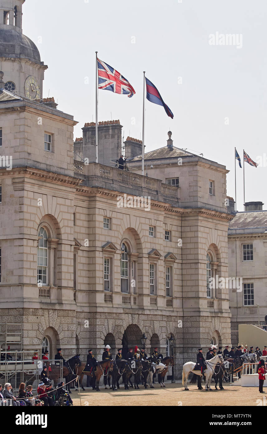 London Die wichtigsten Generäle in Horse Guards Parade eine Praxis für die Farbe der Queens Geburtstag Parade 2018 Stockfoto