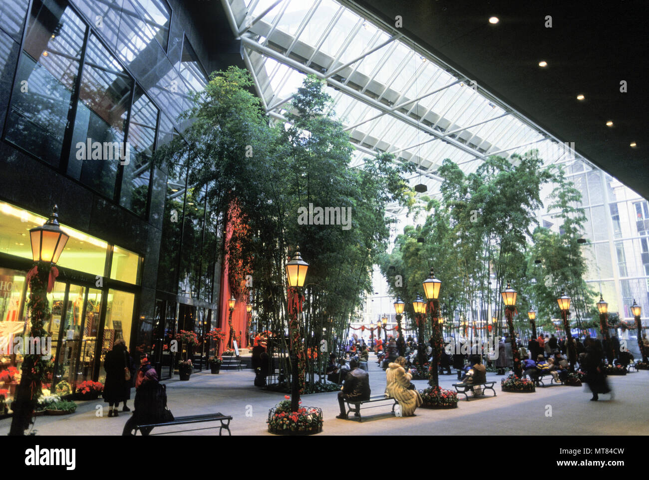 Ibm plaza -Fotos und -Bildmaterial in hoher Auflösung – Alamy