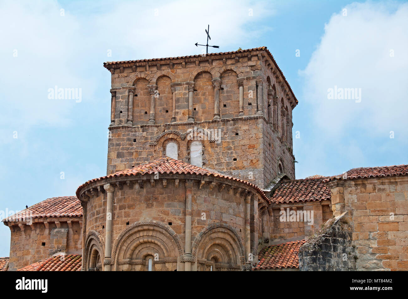 Stiftskirche Santa Juliana, Turm, Santillana del Mar, Kantabrien, Spanien; Stockfoto