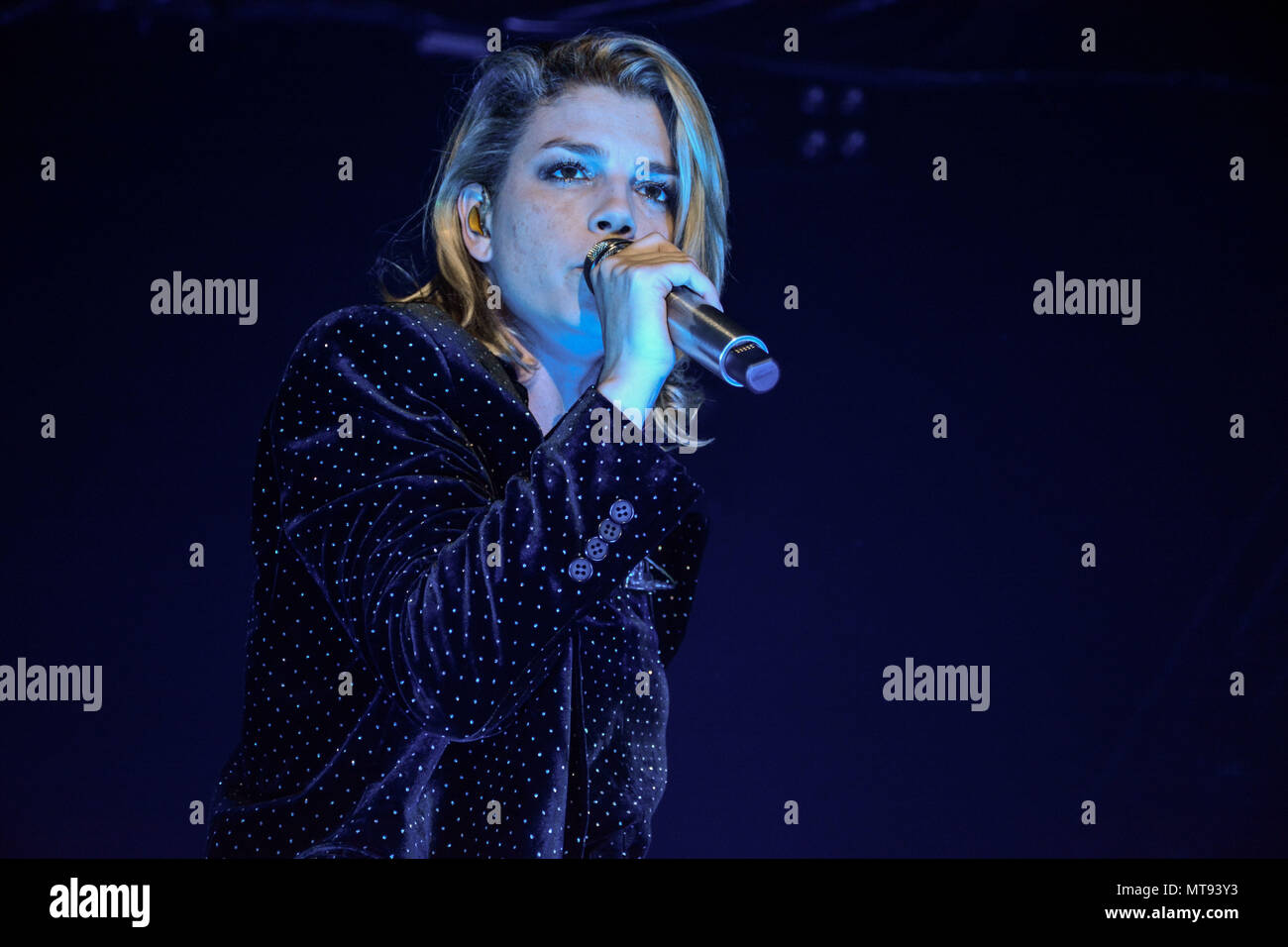 Neapel, Italien. 28 Mai, 2018. Der italienische Sänger Gualtiero Marrone, auch bekannt als Emma oder Emma Marrone live für das letzte Datum Ihrer Tour' Essere Qui Tour 2018" im Teatro Palapartenope in Neapel, Italien. Stockfoto