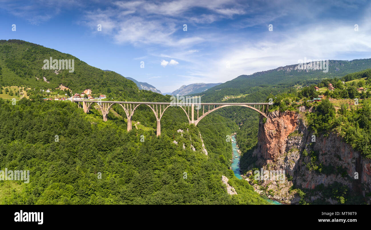 Djurdjevica Tara Brücke in Montenegro Stockfoto