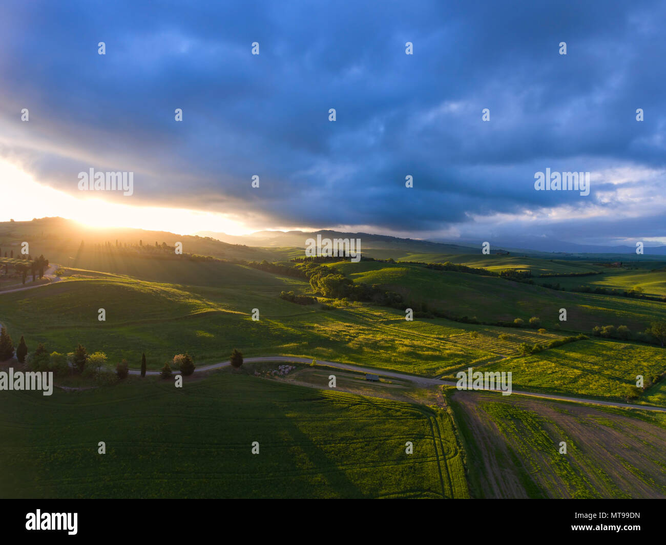 Toskana Antenne Sunrise Hill Landschaft Stockfoto