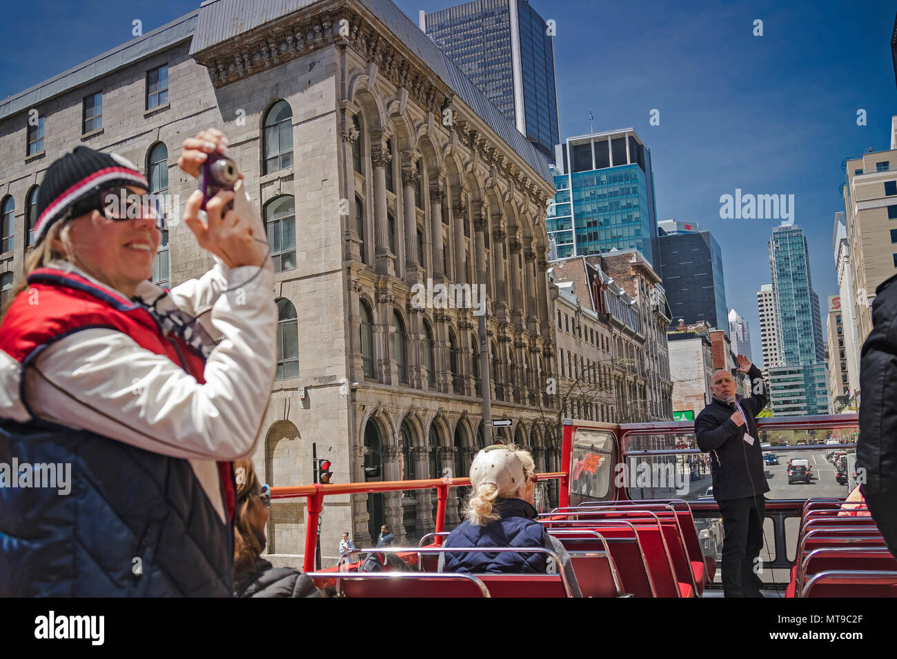 Weibliche Skulpturen an der Fassade Stockfoto