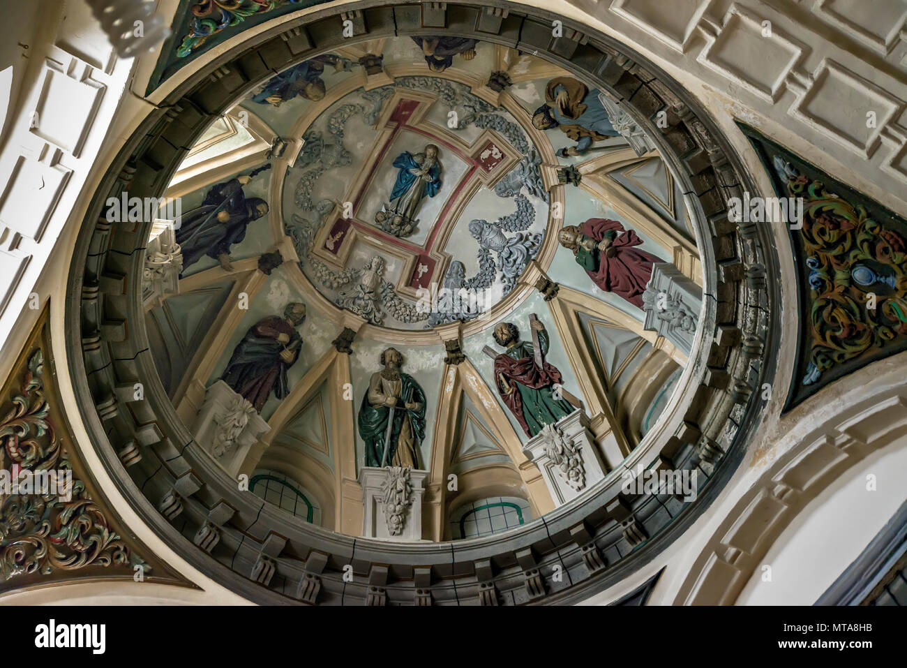 Kuppel der Kapelle, wo dieser Piedad von Gregorio Fernandez, in der katholischen Pfarrkirche, San Martín und San Benito el Viejo, Valladolid, Spanien Stockfoto