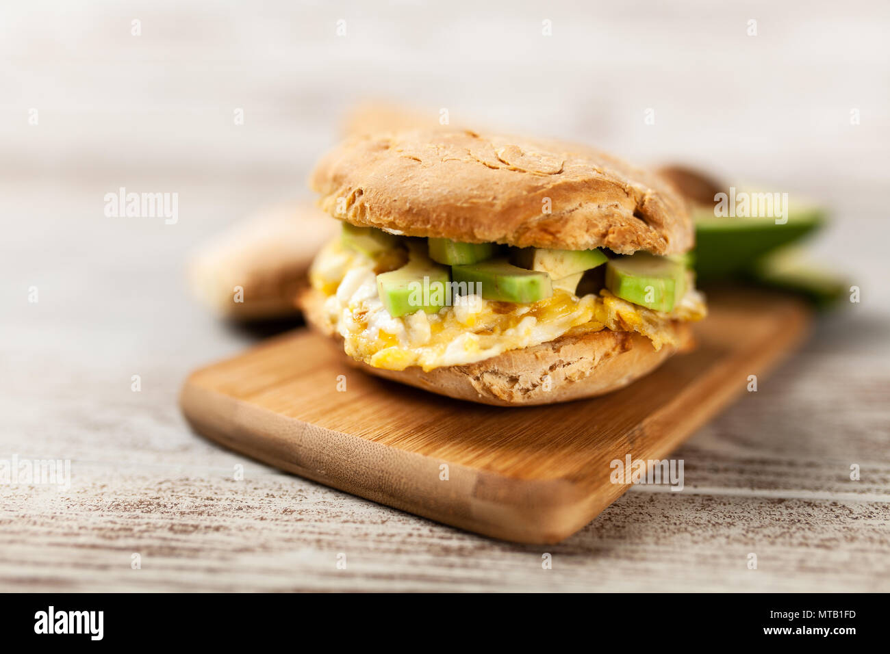 Avocado und Ei-sandwich Stockfoto
