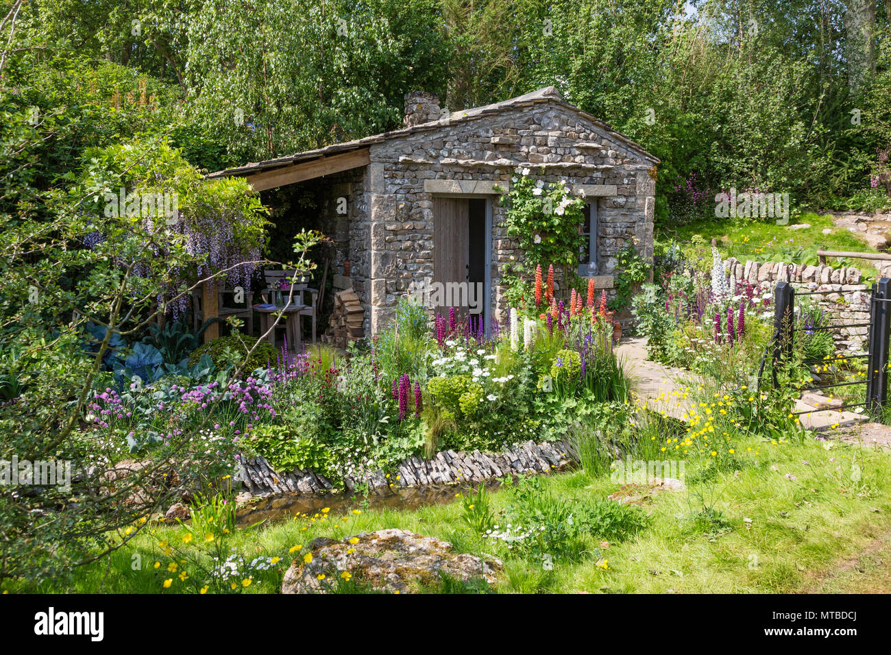 Nach Yorkshire zeigen Garten an der Chelsea Flower Show, London Samstag, 27. Mai 2018 Herzlich Willkommen Stockfoto