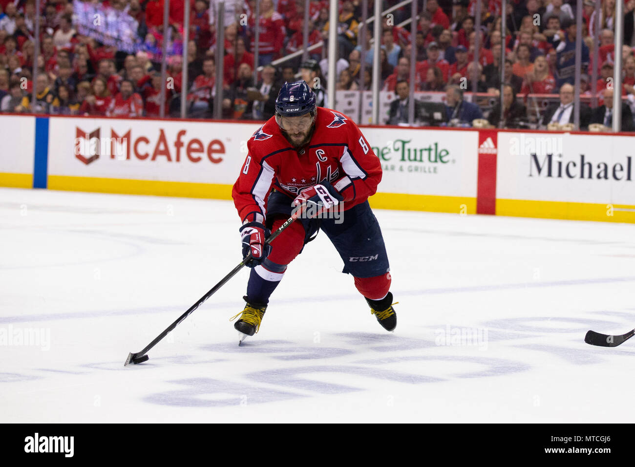 Hauptstädte linken Flügel Alex Ovechkin (8). Stockfoto