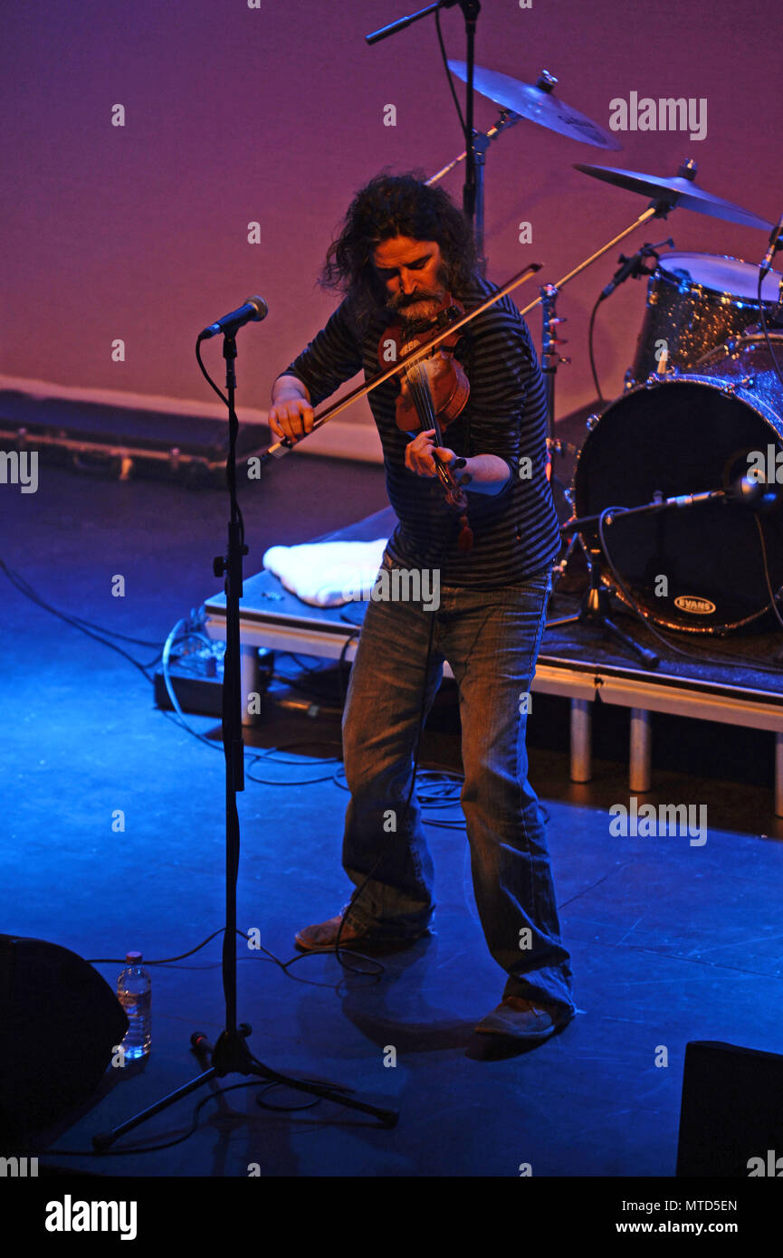 Shooglenifty sind eine Schottische, Edinburgh-basierten 6-stück Celtic fusion Band, die international Touren. Stockfoto
