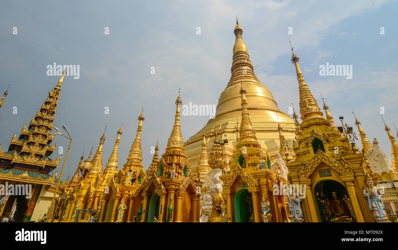 Yangon, Myanmar - Mar 26, 2016. Teil der Shwedagon Pagode in Yangon, Myanmar. Shwedagon ist als die Heilige Pagode in Myanmar bekannt. Stockfoto