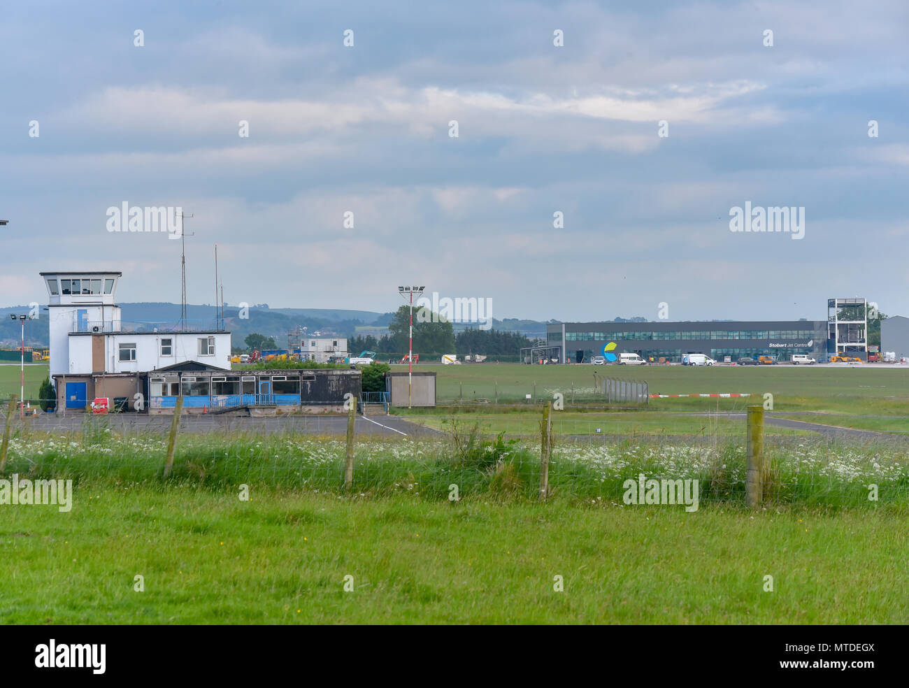 Carlisle, Großbritannien. 29. Mai 2018. Erste Flüge von Carlisle Lake District Flughafen verschoben. Die Arbeit geht weiter am neuen Flughafen Terminal Gebäude. Nur wenige Tage vor der Abreise des kommerziellen Flug vom Flughafen seit den 80er Jahren, die von der Schottischen airline Loganair bis September vertagt worden. Fotografie 20 Credit: STUART WALKER/Alamy leben Nachrichten Stockfoto