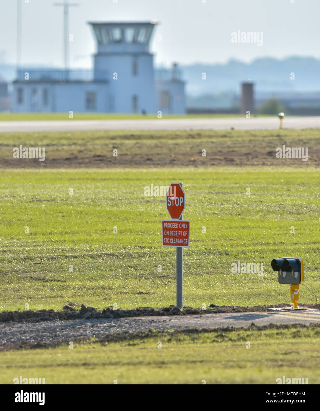 Carlisle, Großbritannien. 29. Mai 2018. Erste Flüge von Carlisle Lake District Flughafen verschoben. Die Arbeit geht weiter am neuen Flughafen Terminal Gebäude. Nur wenige Tage vor der Abreise des kommerziellen Flug vom Flughafen seit den 80er Jahren, die von der Schottischen airline Loganair bis September vertagt worden. Fotografie 20 Credit: STUART WALKER/Alamy leben Nachrichten Stockfoto