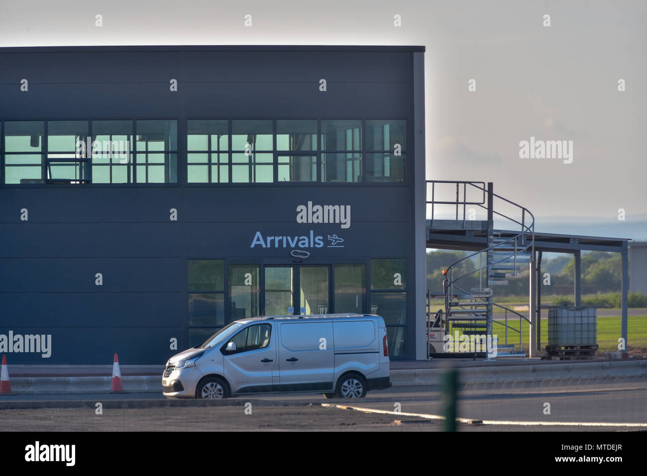 Carlisle, Großbritannien. 29. Mai 2018. Erste Flüge von Carlisle Lake District Flughafen verschoben. Die Arbeit geht weiter am neuen Flughafen Terminal Gebäude. Nur wenige Tage vor der Abreise des kommerziellen Flug vom Flughafen seit den 80er Jahren, die von der Schottischen airline Loganair bis September vertagt worden. Fotografie 20 Credit: STUART WALKER/Alamy leben Nachrichten Stockfoto