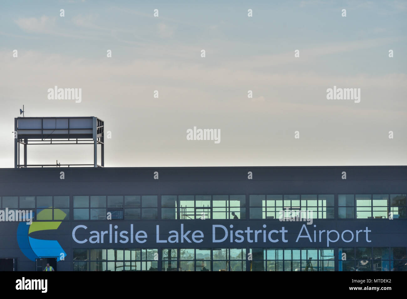 Carlisle, Großbritannien. 29. Mai 2018. Erste Flüge von Carlisle Lake District Flughafen verschoben. Die Arbeit geht weiter am neuen Flughafen Terminal Gebäude. Nur wenige Tage vor der Abreise des kommerziellen Flug vom Flughafen seit den 80er Jahren, die von der Schottischen airline Loganair bis September vertagt worden. Fotografie 20 Credit: STUART WALKER/Alamy leben Nachrichten Stockfoto