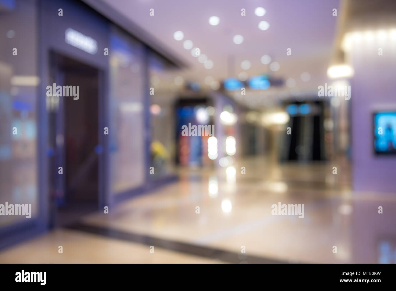 Defokussiertem Hintergrund Bild der Shopping Mall Stockfoto