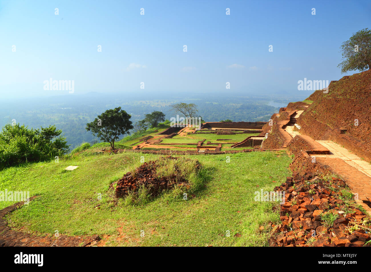 Die Ruinen der Festung auf dem Gipfel des Sigiriya Stockfoto