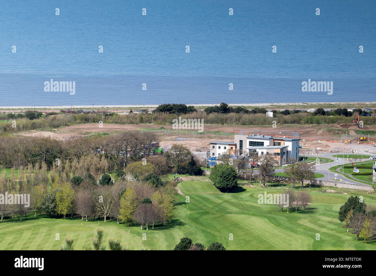Abergele North Wales Business Park von Tan y gopa Woods auf der Küste von Nordwales uk gesehen Stockfoto