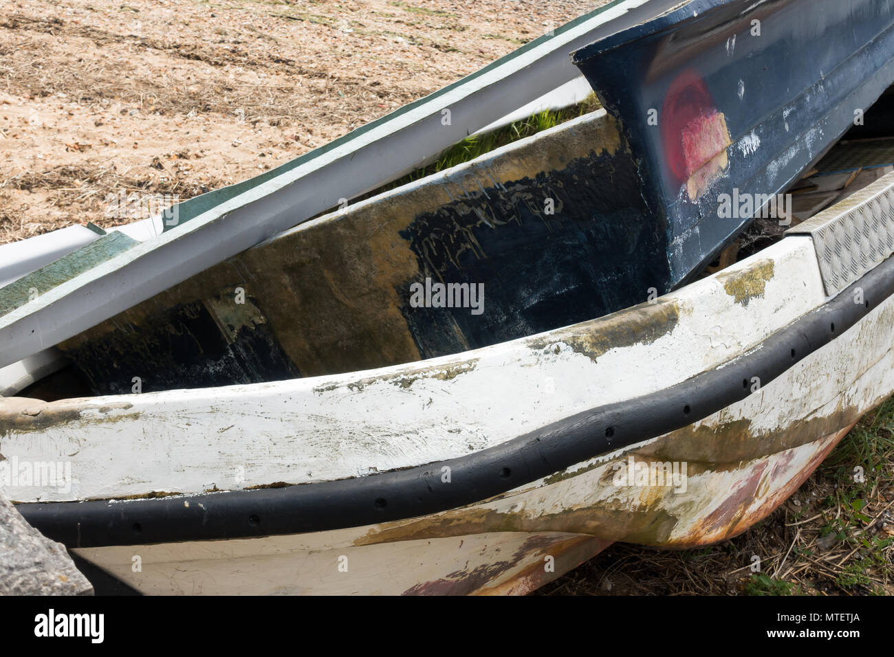 Nahaufnahme eines alten, verlassenen Fischerboot in Poole, Dorset, Großbritannien Stockfoto