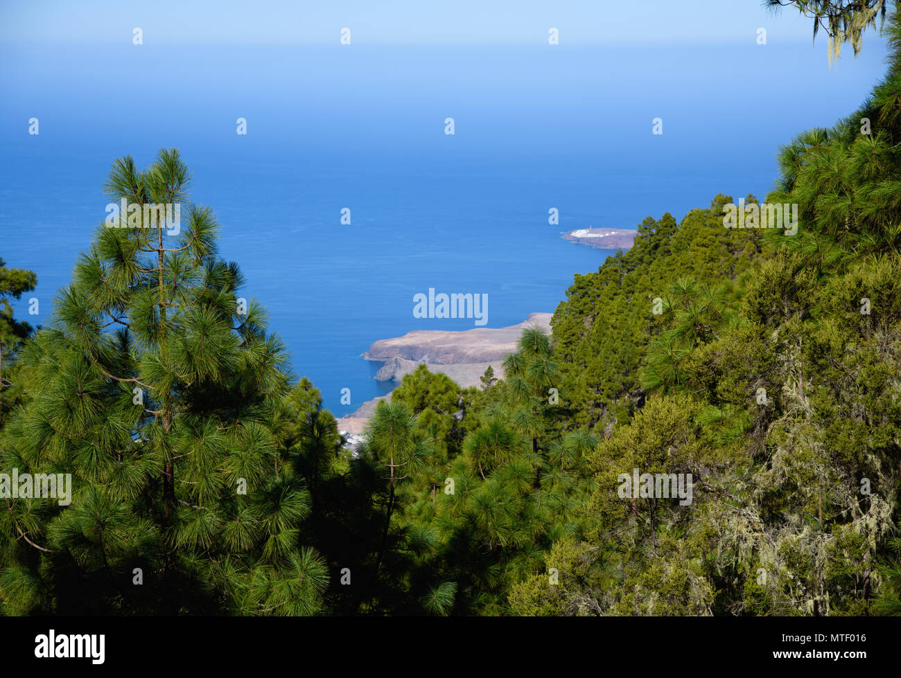 Blick von der Tamadaba Berge auf Atlantik und Galdar, Gran Canaria, Spanien Stockfoto