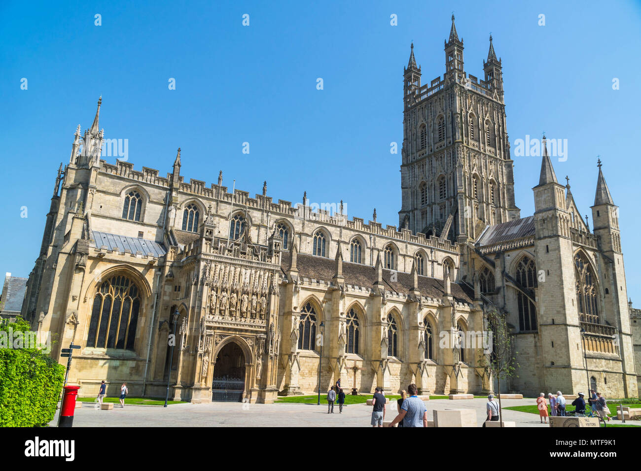 Die Kathedrale der Hl. Petrus und der Heiligen und unteilbaren Dreifaltigkeit, Gloucester UK. Mai 2018 Stockfoto