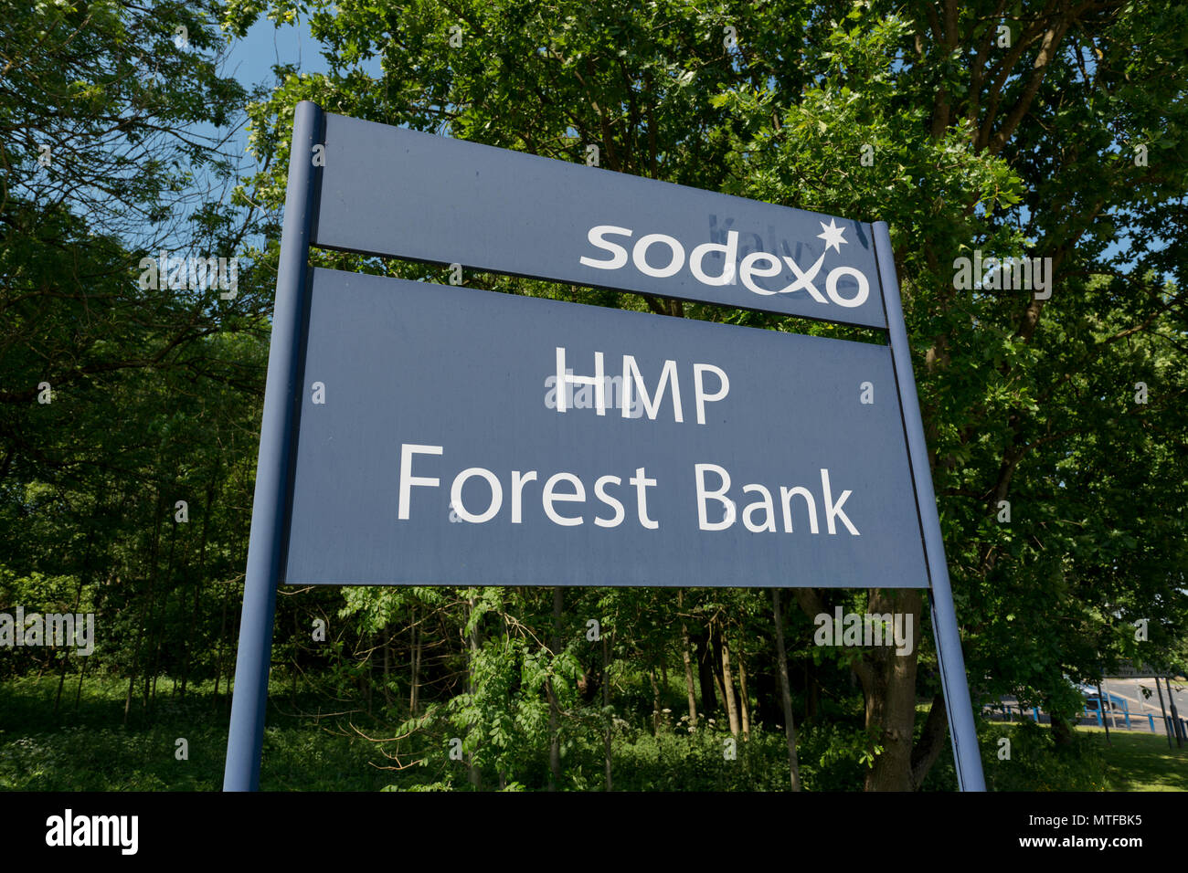 Signage für HM Gefängnis Wald Bank in Salford, Greater Manchester, Großbritannien. Stockfoto