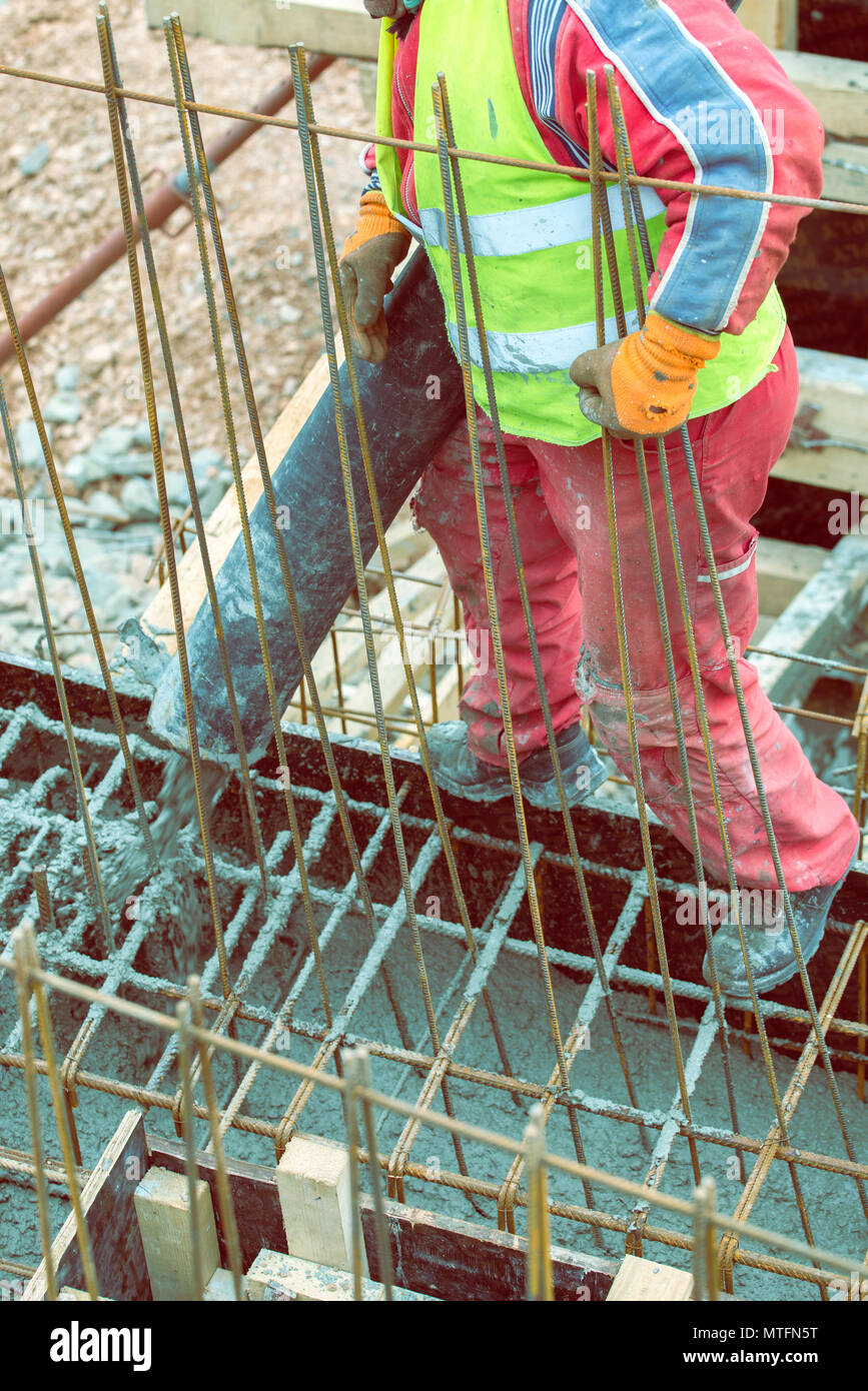 Betonieren Von Cement Mixer Auf Beton Schalung Beton Fundamenten