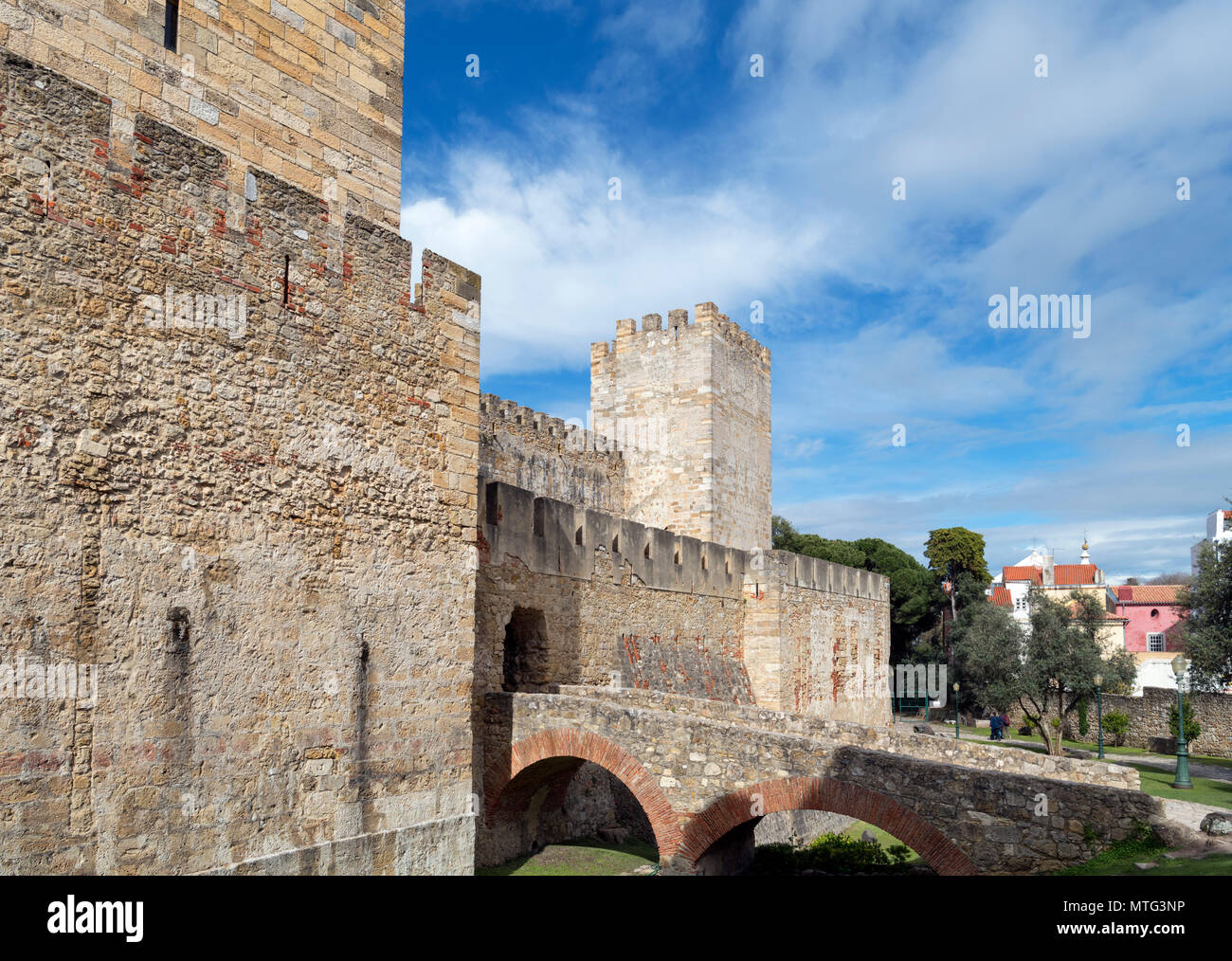 Die historische Castelo de Sao Jorge, Castelo Nachbarschaft, Lissabon, Portugal Stockfoto