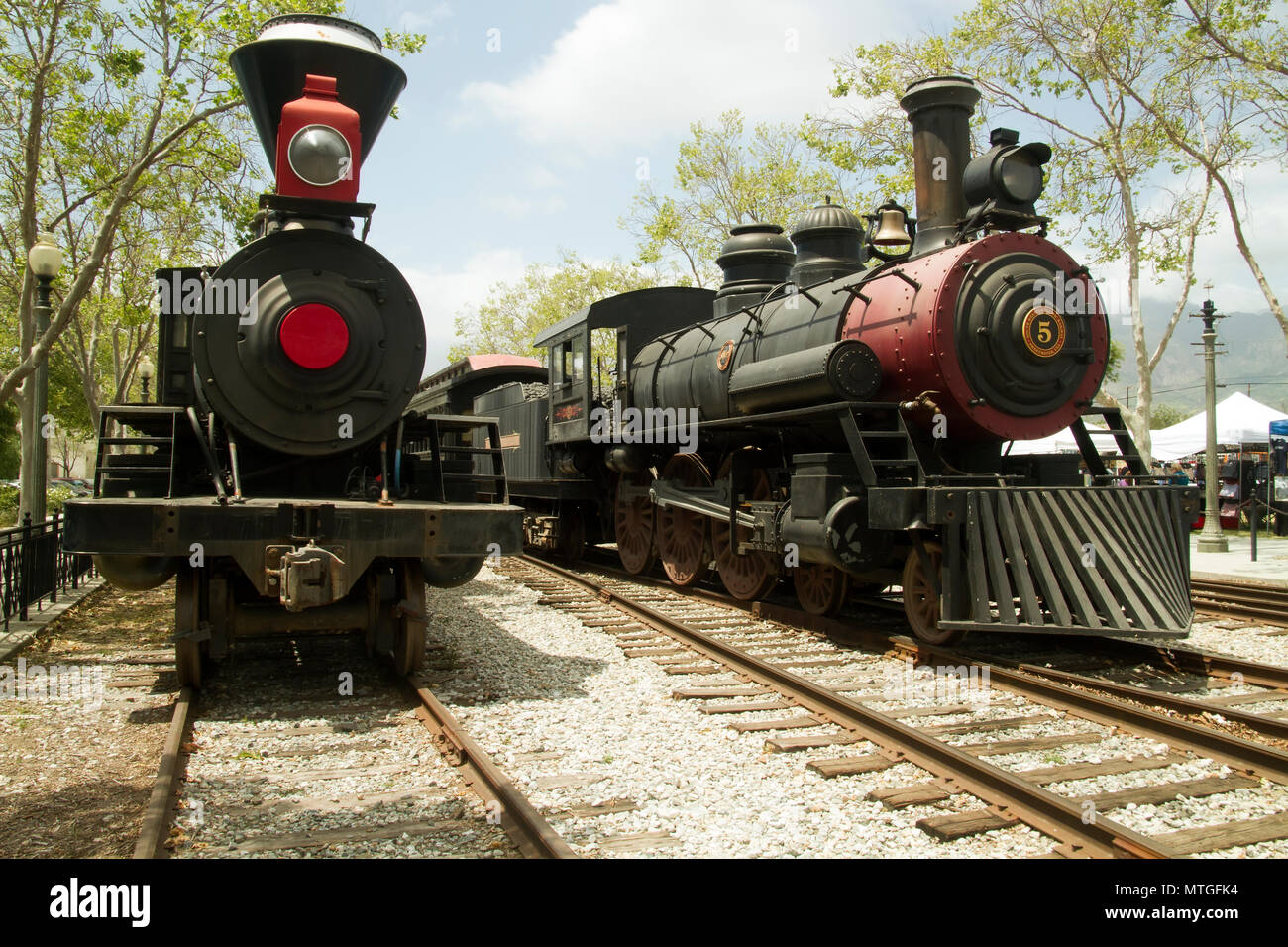 Jahrgang South Western Pacific Dampflokomotiven am Bahnhof in Fillmore, Kalifornien Stockfoto