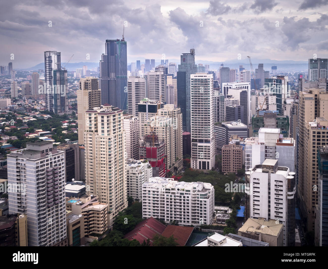 Luftaufnahme von Manila Skyline - Makati City auf den Philippinen Stockfoto