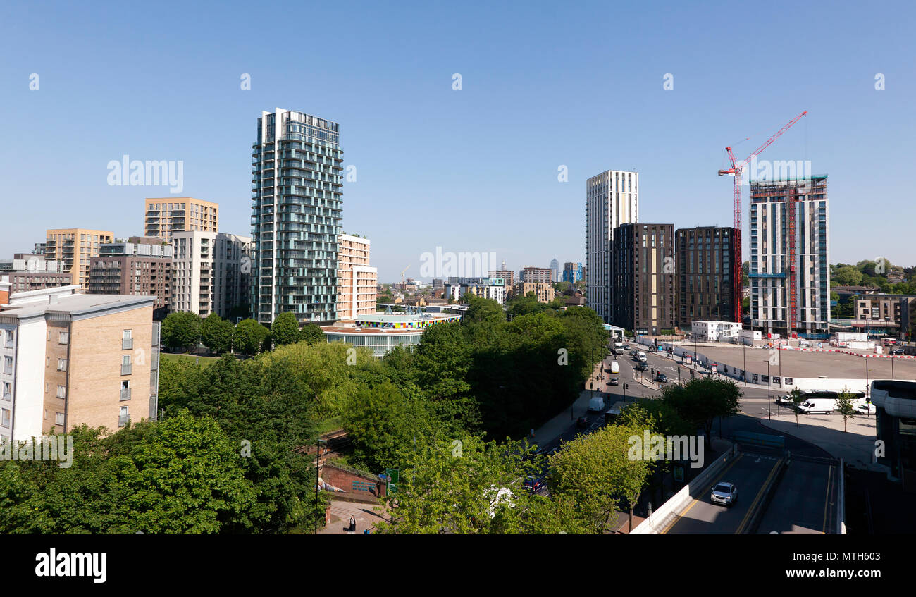 Panoramablick auf die Loampit Vale Entwicklung und Lewisham Gatreway Projekt. Auf dem Gelände der ehemaligen Kreisverkehr auf die A20 und A21, Lewisham Stockfoto