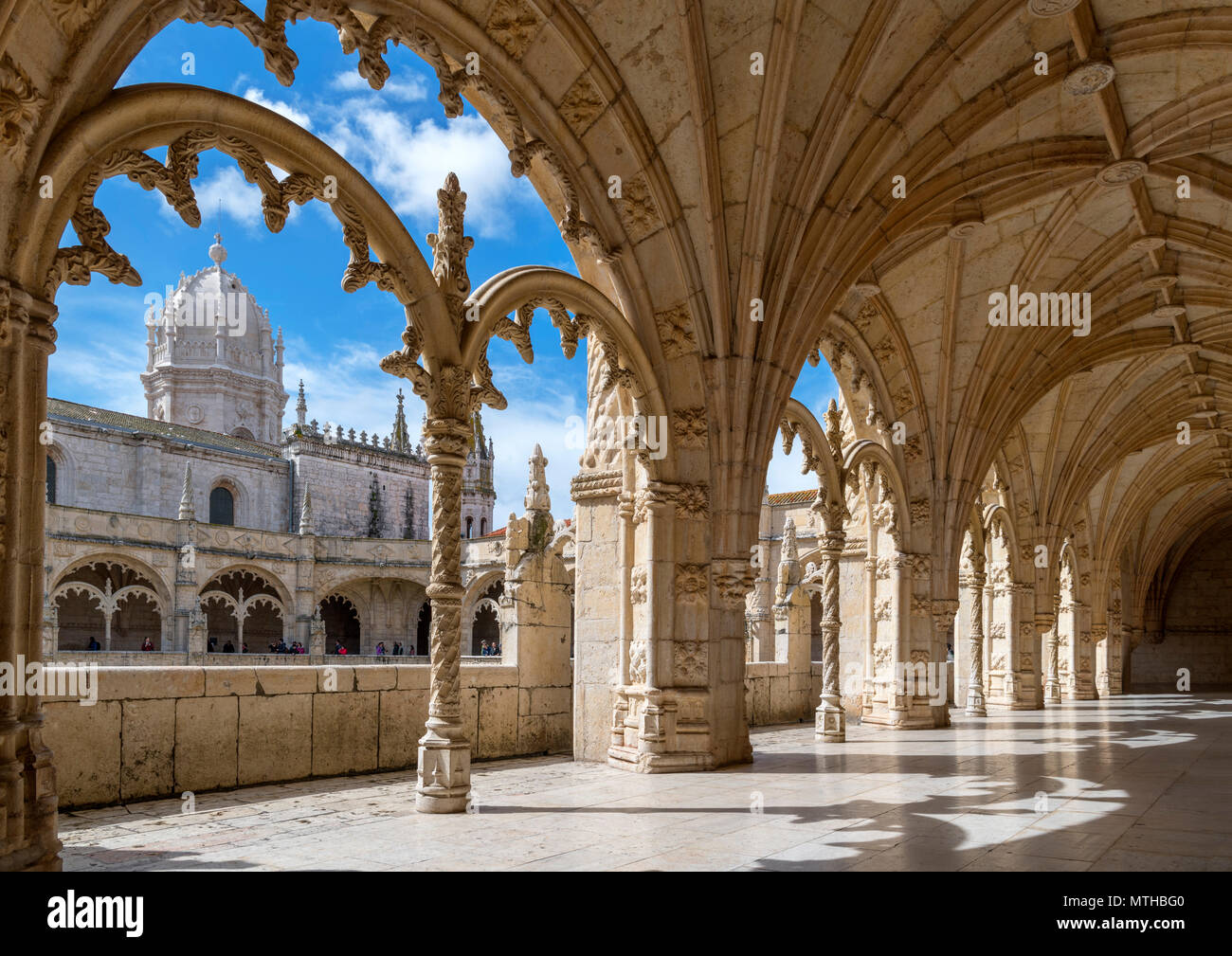 Oberen Kreuzgang der Jeronimos Kloster (Mosteiro dos Jeronimos), Stadtteil Belem, Lissabon, Portugal Stockfoto