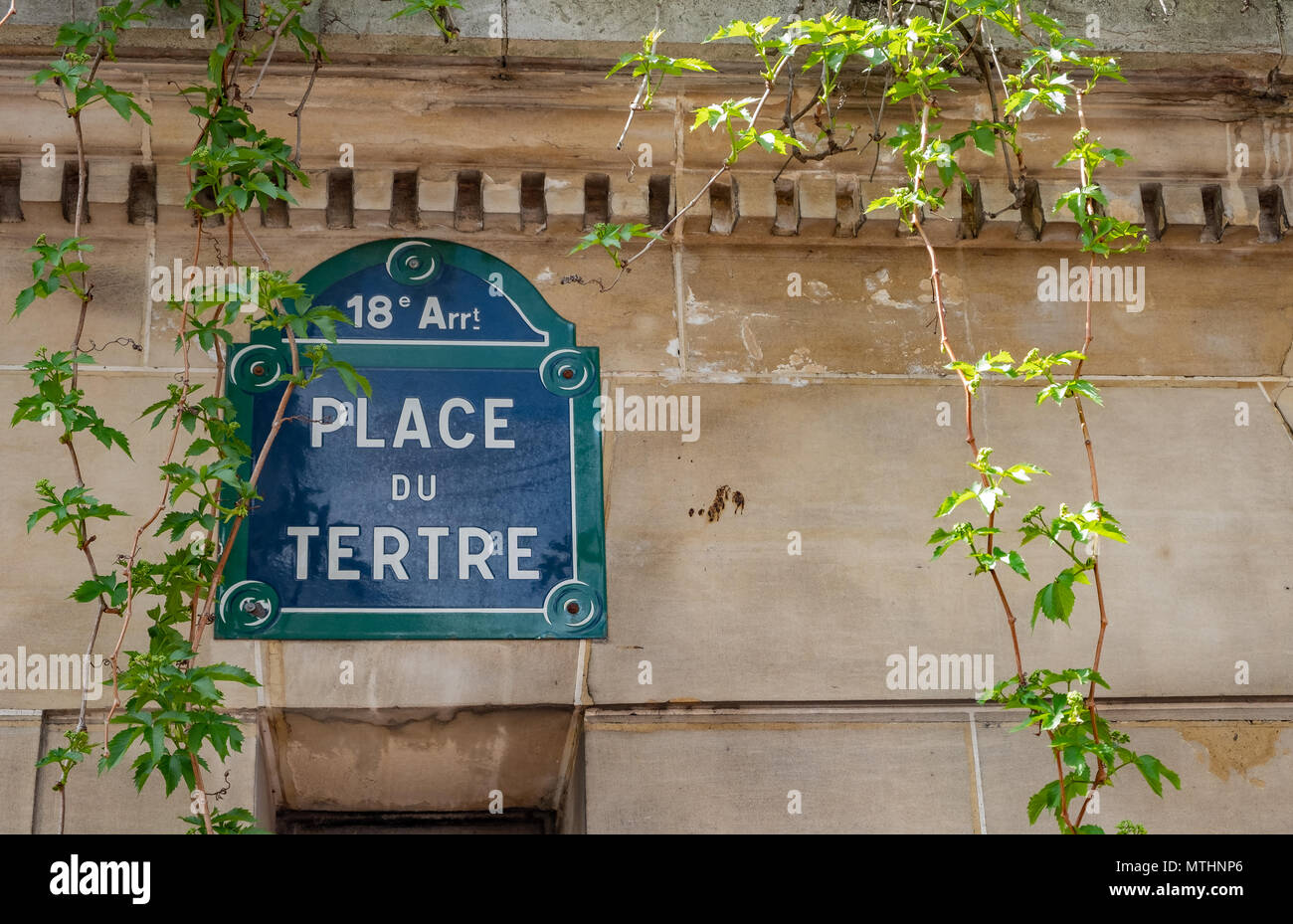 Älteren Stil gemalt Straßenschild aus Paris Frankreich. Stockfoto