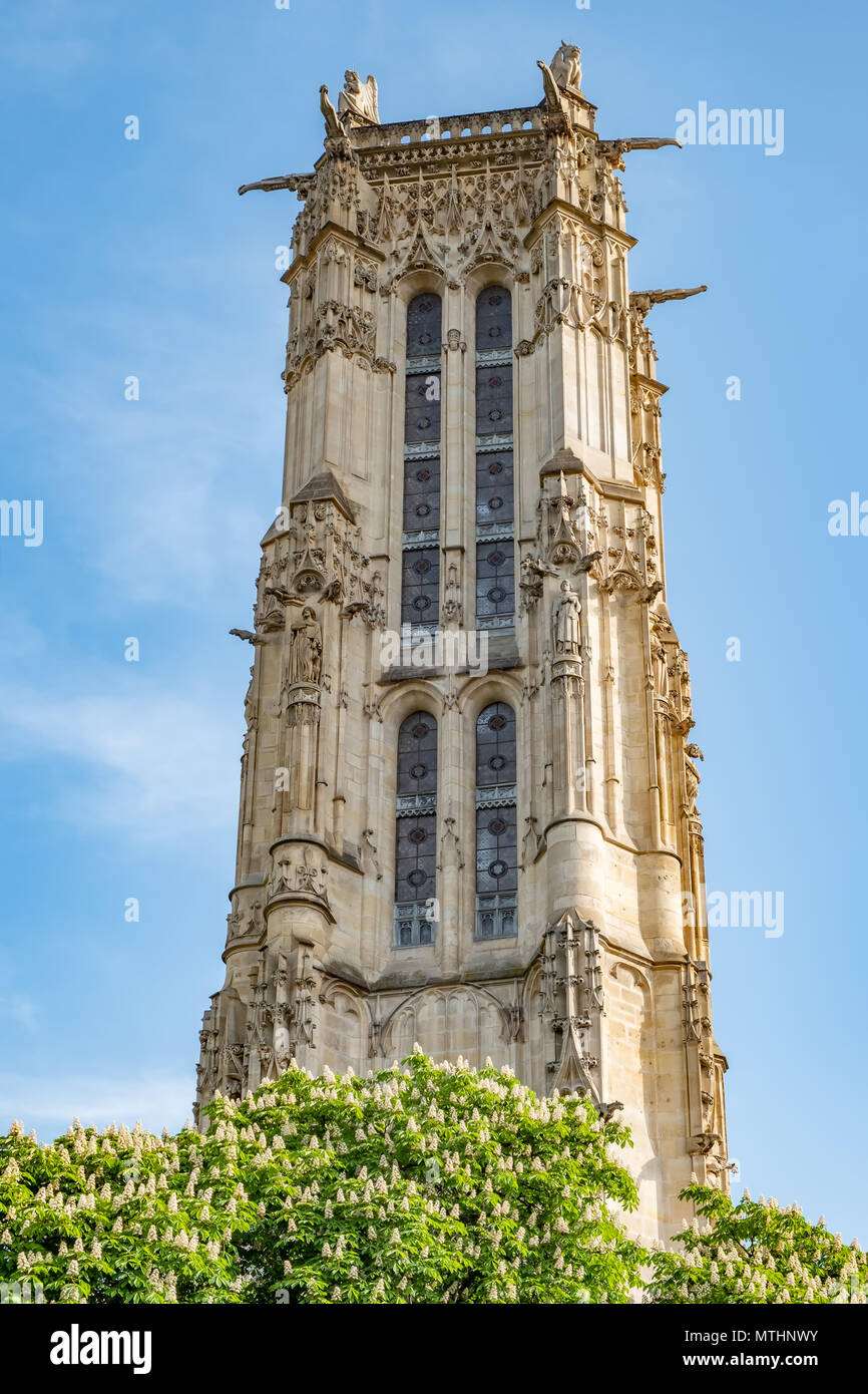 Der Turm ist alles, was aus dem 16. Jahrhundert chrch Saint-Jacques-de-la-Boucherie demolishehed wurde während der französischen Revolution. Stockfoto