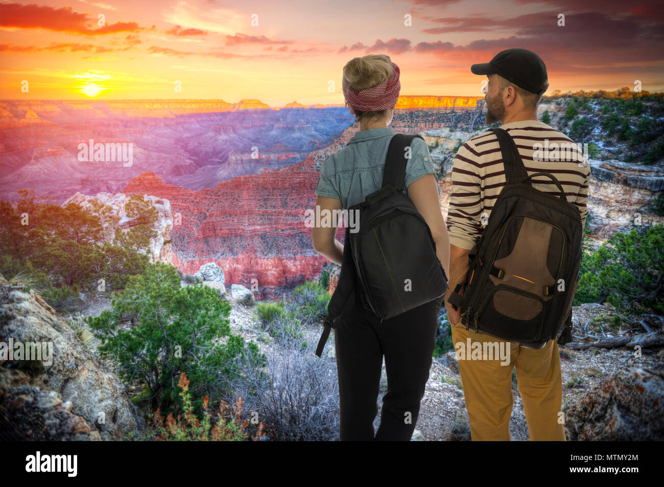 Ein Paar ist auf Reisen entlang des Grand Canyon. USA Stockfoto