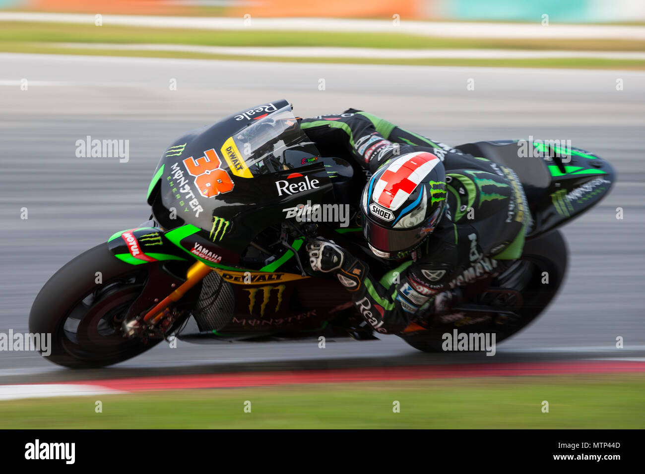 Britische Fahrer Bradley Smith auf seinem Tech 3 Yamaha M1 Factory Bike auf der offiziellen MotoGP winter Test in Sepang in Malaysia. Stockfoto