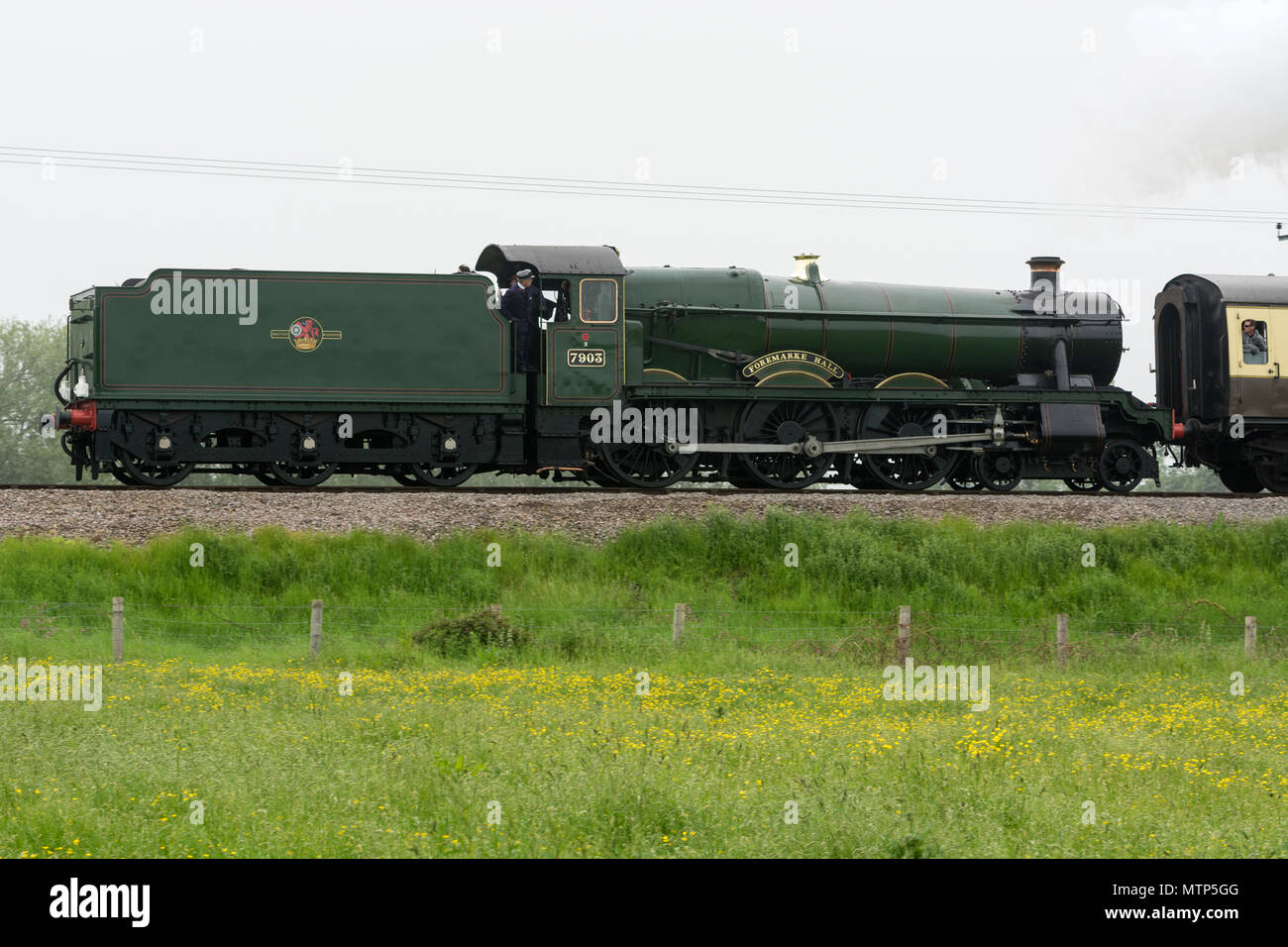 GWR Halle Klasse ' Foremarke Hall' auf der Gloucestershire Warwickshire Steam Railway, Gloucestershire, England, Großbritannien Stockfoto