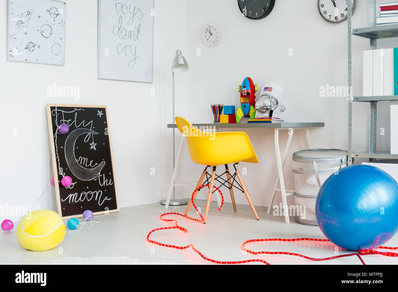 Schuß eines modernen und farbenfrohen Zimmer für Kinder Stockfoto