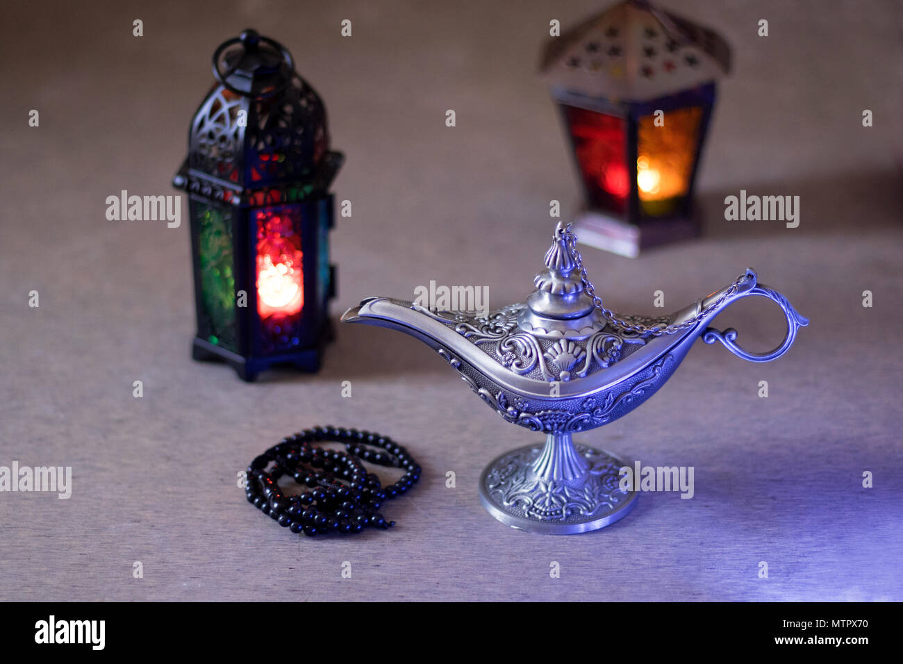 Laternen und Alten Ägypten Aladins Wunderlampe für Ramadan Kareem/Eid al-Fitr Mubarak Stockfoto